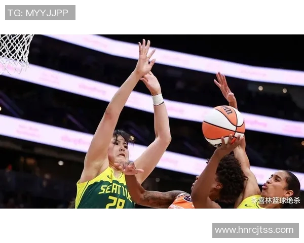 风暴险胜激战全场迪金斯豪取24分4篮板14助攻李月汝赛后与队友热情庆祝